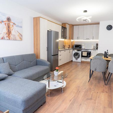 New Modern & Cozy Apartment With Free Private Parking And Ev Charging Station Varna Exterior foto
