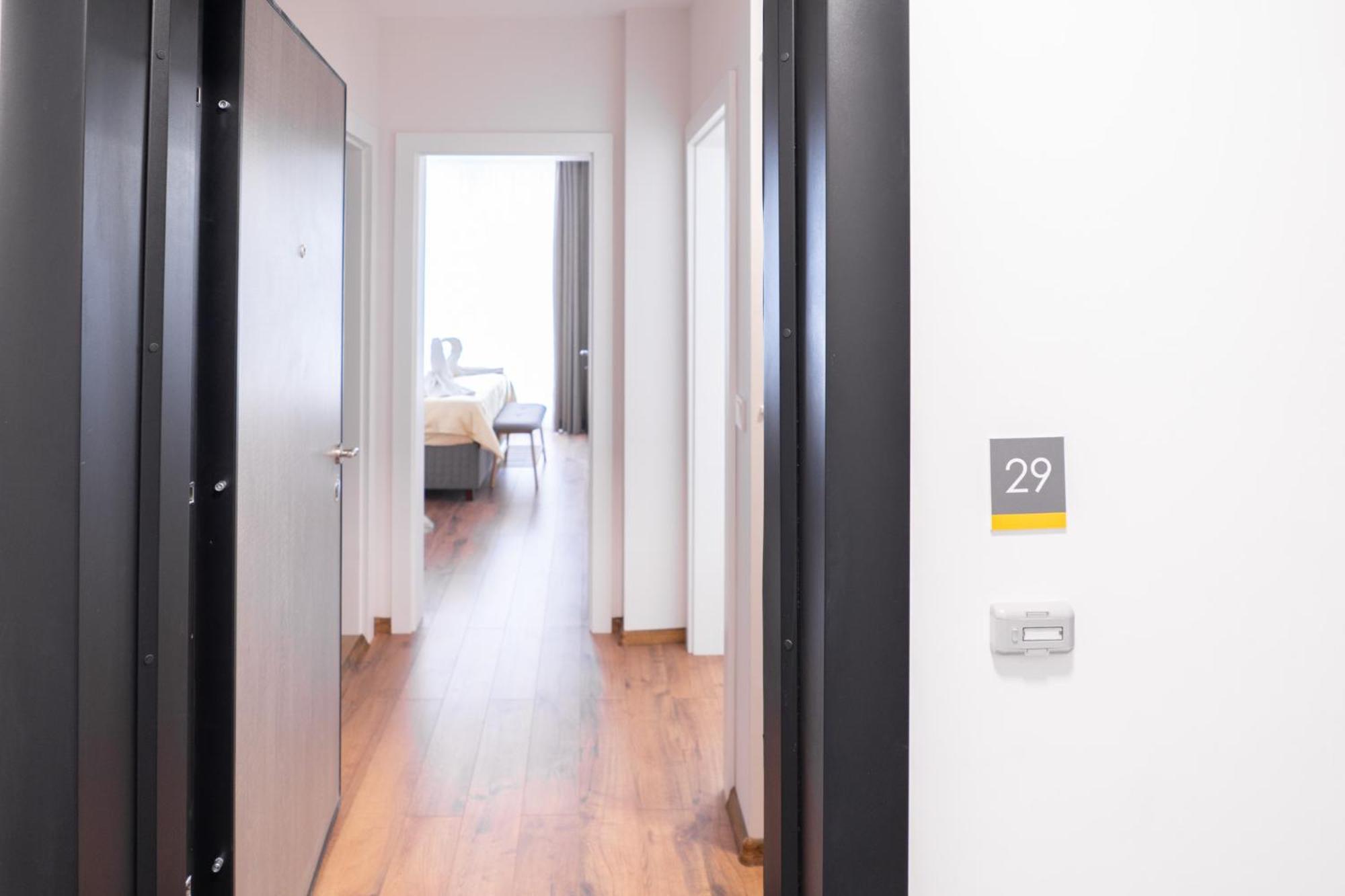 New Modern & Cozy Apartment With Free Private Parking And Ev Charging Station Varna Exterior foto