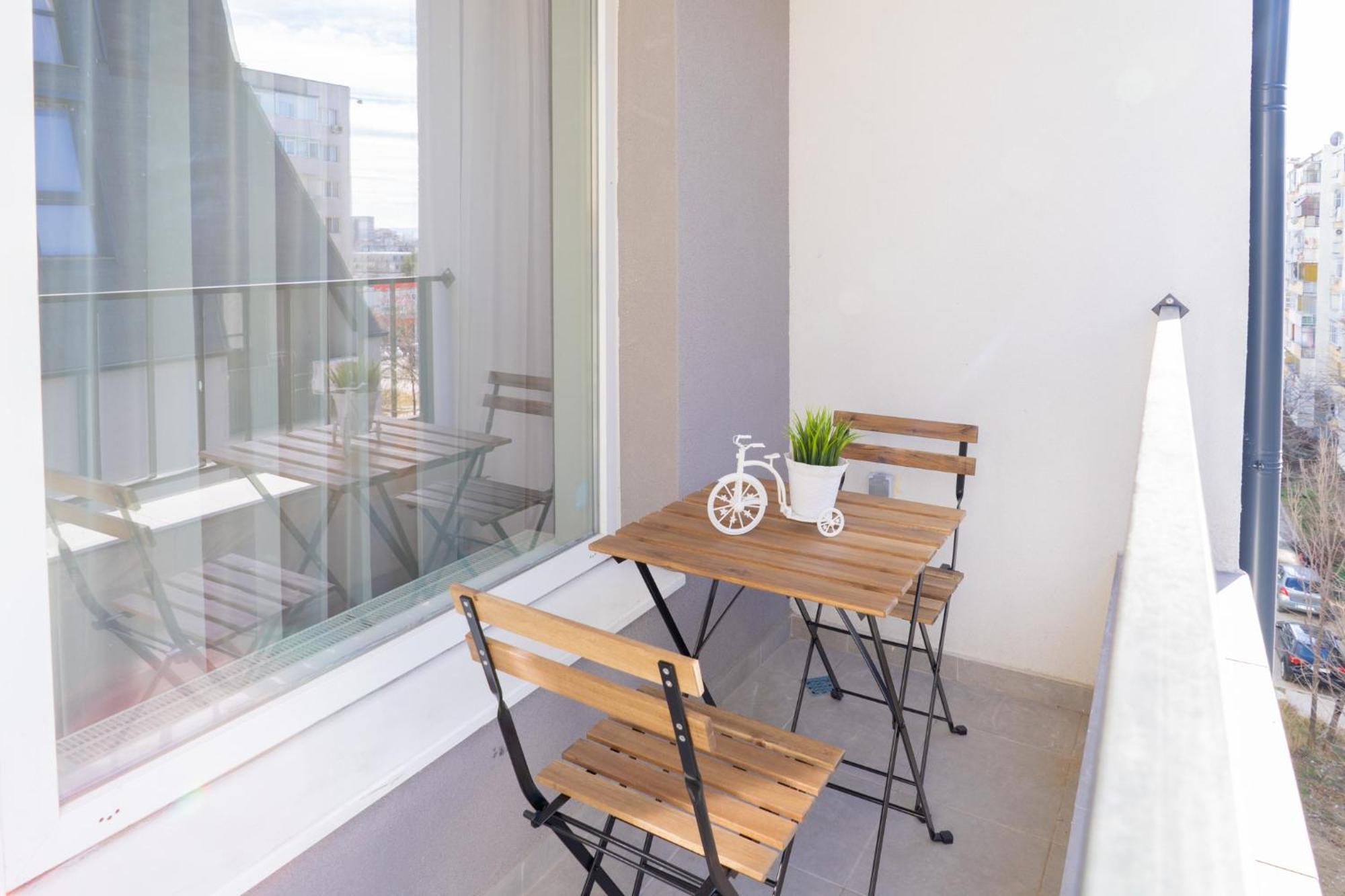 New Modern & Cozy Apartment With Free Private Parking And Ev Charging Station Varna Exterior foto
