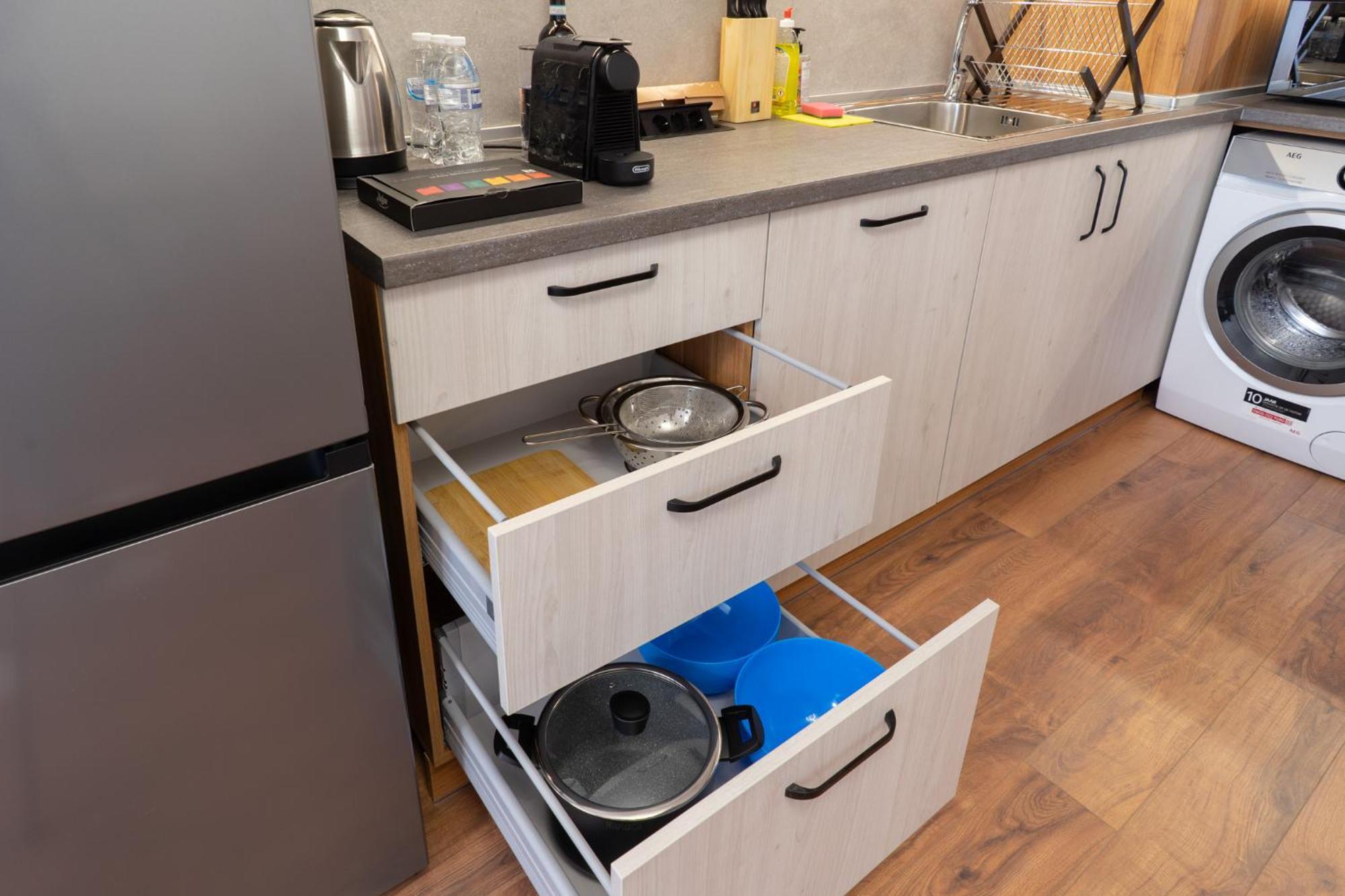 New Modern & Cozy Apartment With Free Private Parking And Ev Charging Station Varna Exterior foto