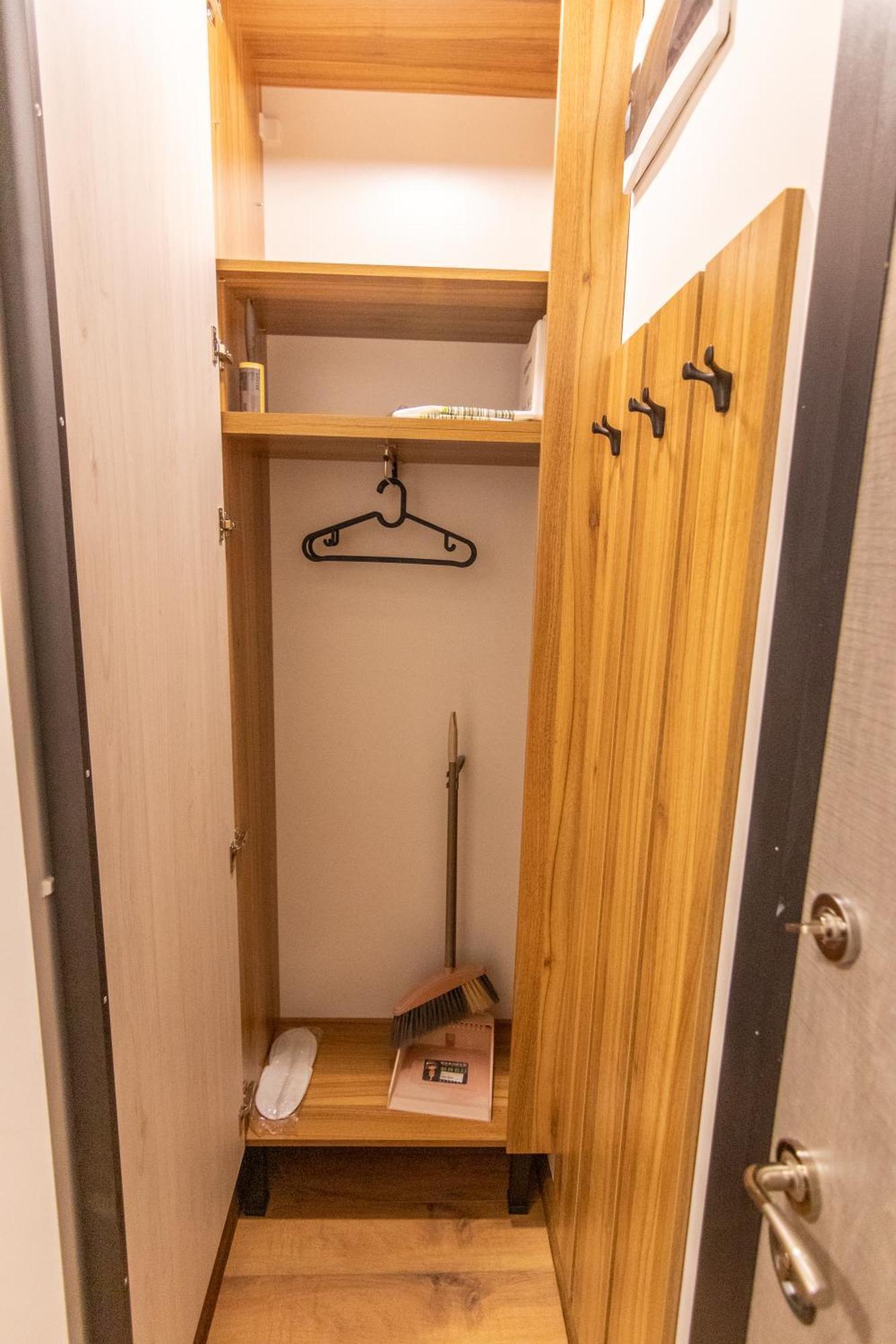 New Modern & Cozy Apartment With Free Private Parking And Ev Charging Station Varna Exterior foto